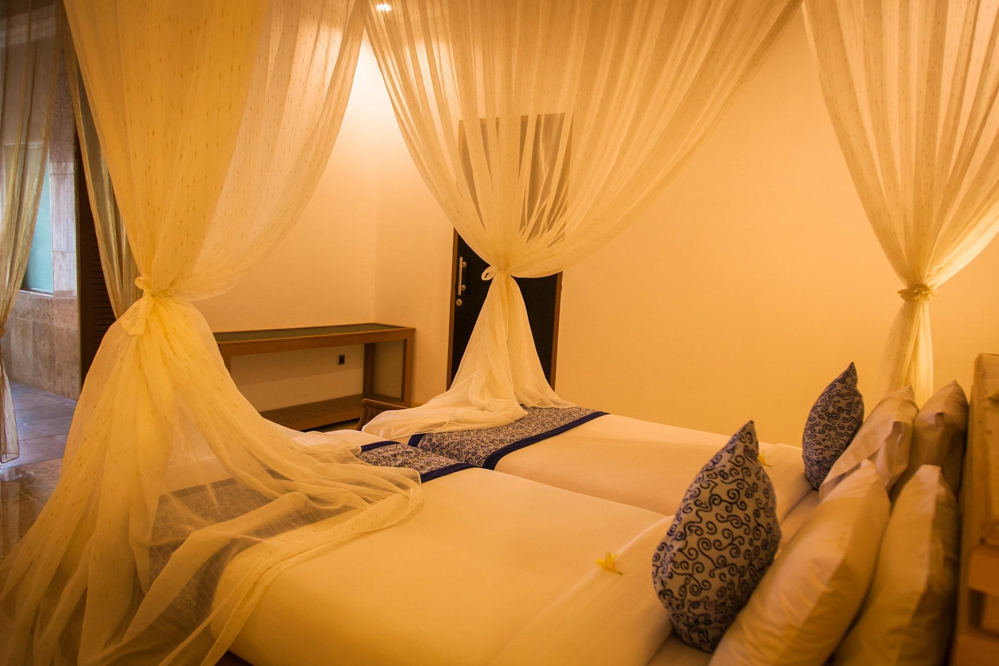 Royal Pool Villa Bali Нуса Дуа Екстериор снимка