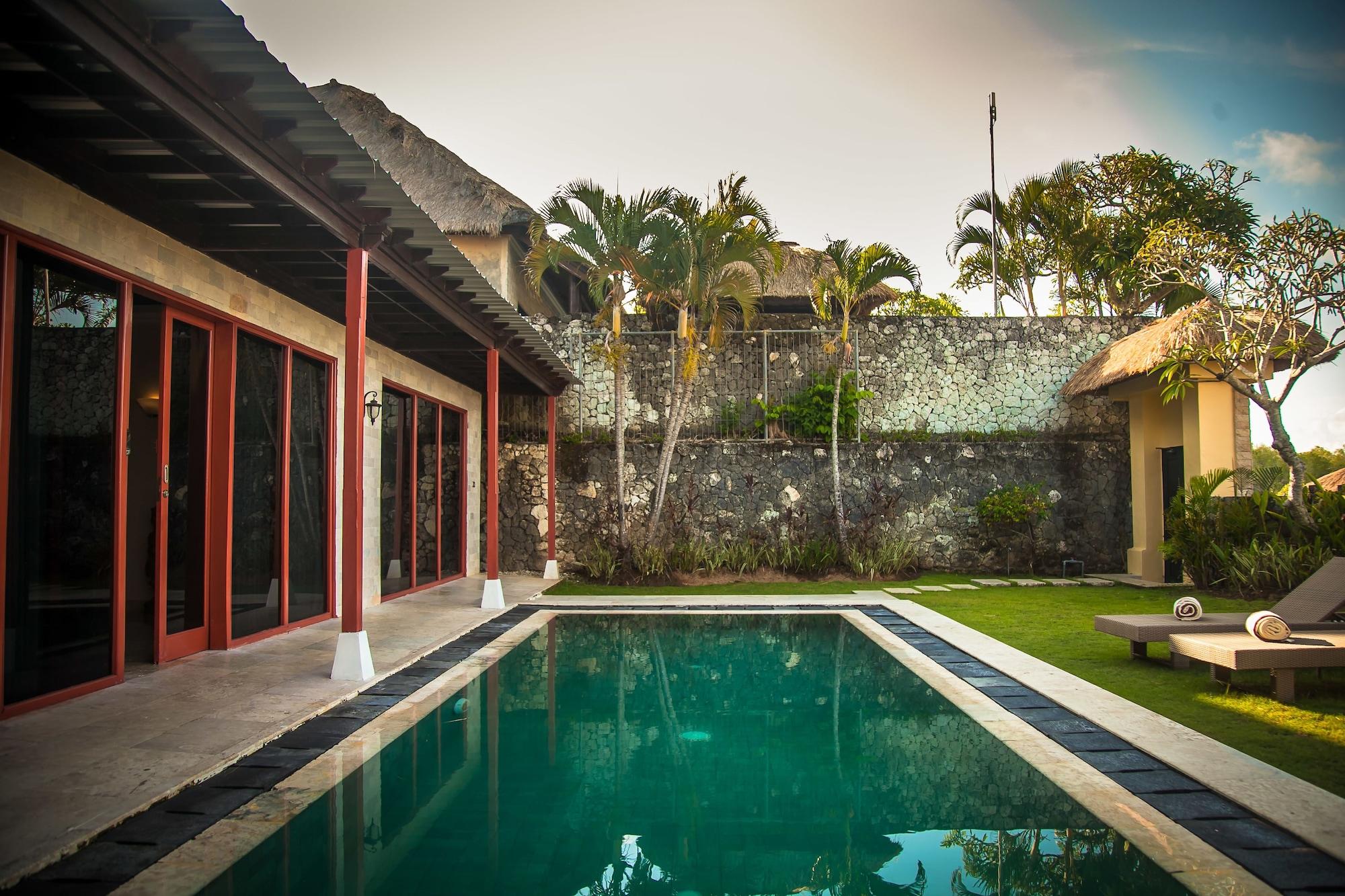 Royal Pool Villa Bali Нуса Дуа Екстериор снимка