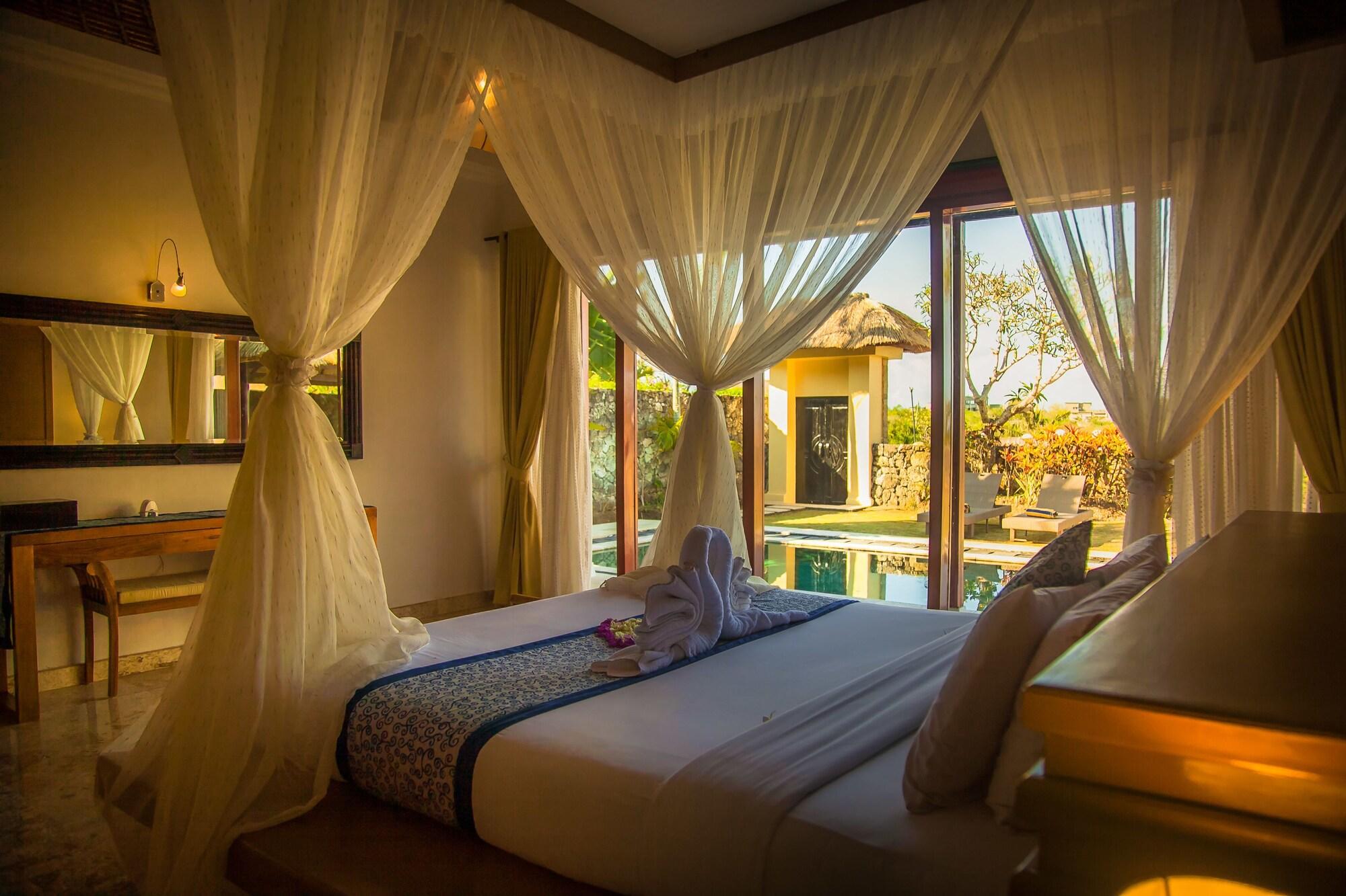 Royal Pool Villa Bali Нуса Дуа Екстериор снимка