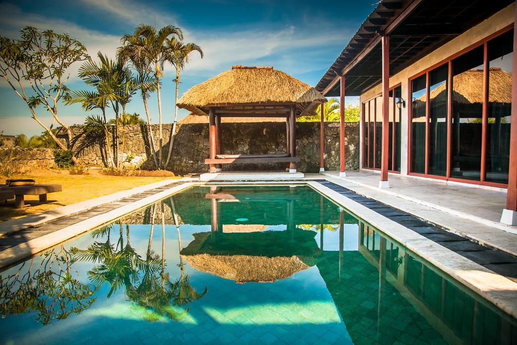 Royal Pool Villa Bali Нуса Дуа Екстериор снимка