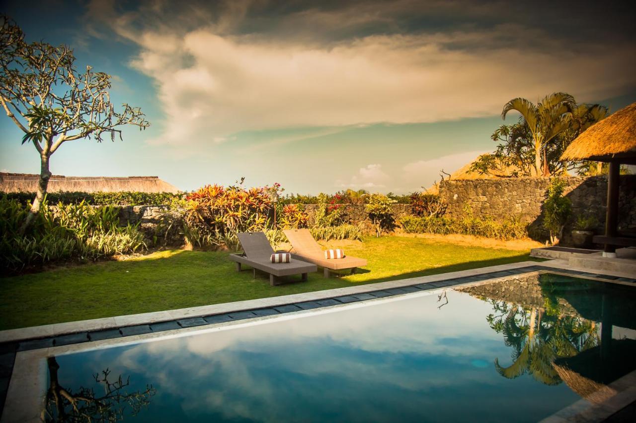 Royal Pool Villa Bali Нуса Дуа Екстериор снимка