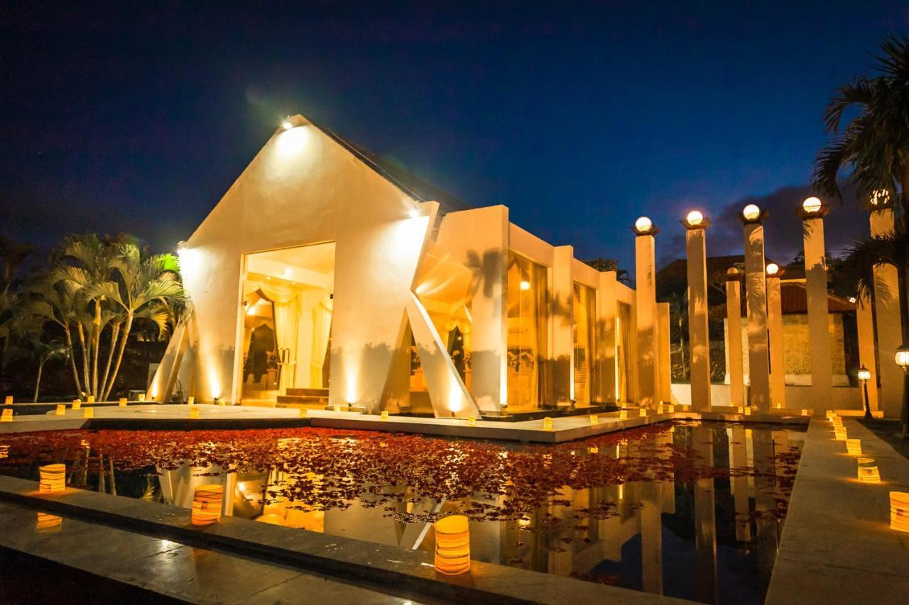 Royal Pool Villa Bali Нуса Дуа Екстериор снимка