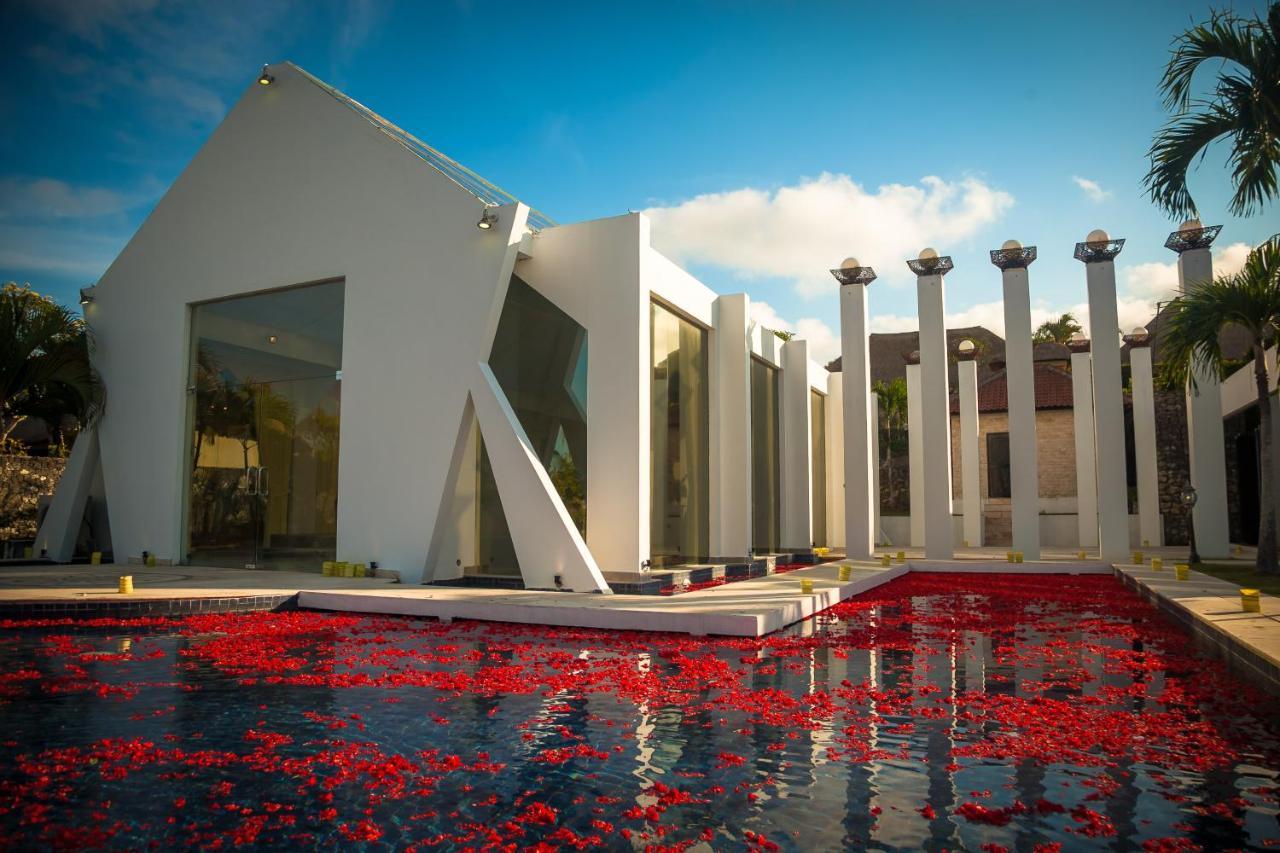 Royal Pool Villa Bali Нуса Дуа Екстериор снимка