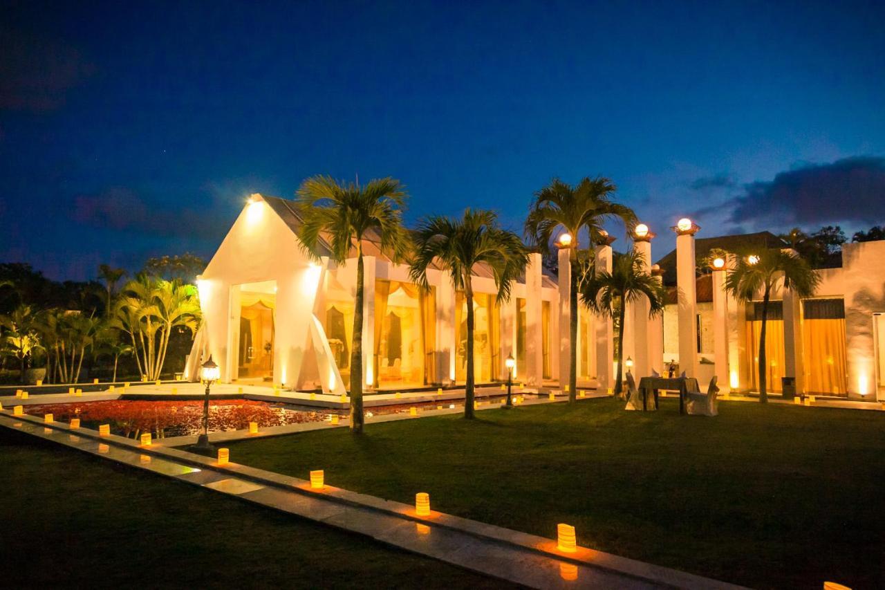 Royal Pool Villa Bali Нуса Дуа Екстериор снимка
